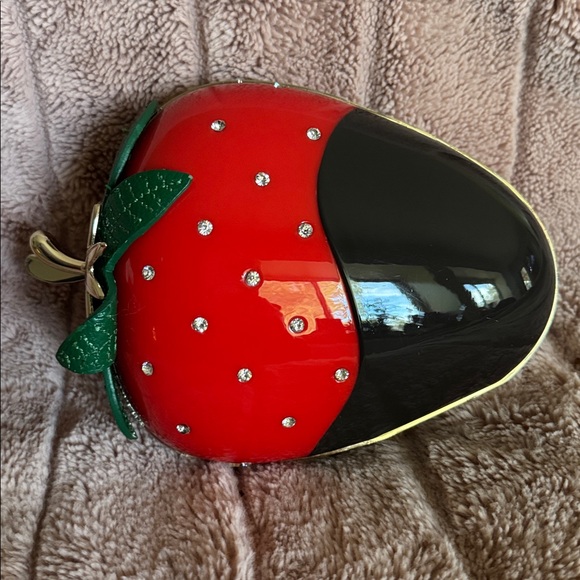 Kate Spade Creme de la Creme Chocolate Dipped Strawberry Clutch Bag - Picture 3 of 11